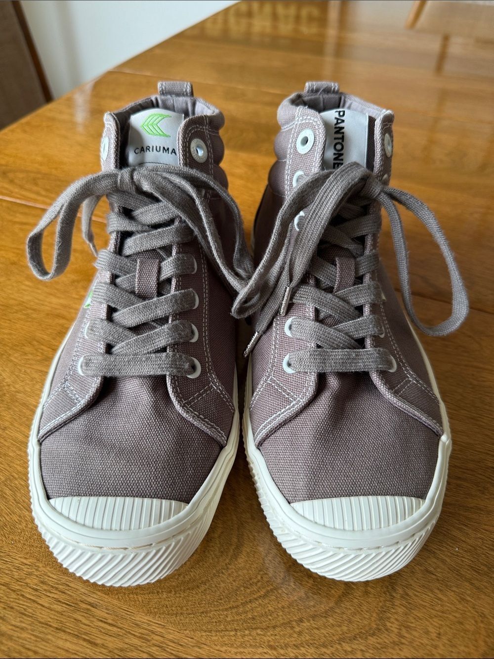 Pantone Cariuma canvas sneakers